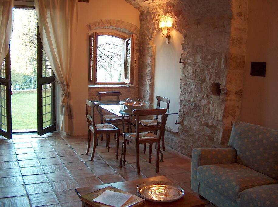 All Stone Horse Stable Converted To Elegant Apartment - Baltimora 스폴레토 외부 사진