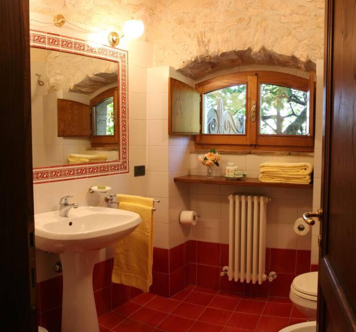 All Stone Horse Stable Converted To Elegant Apartment - Baltimora 스폴레토 외부 사진
