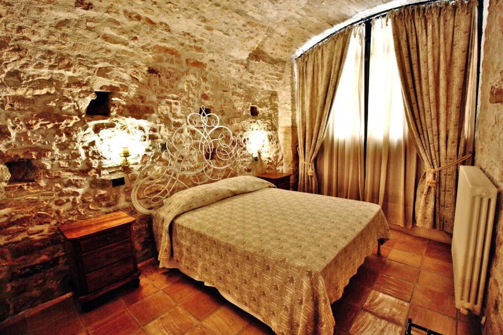 All Stone Horse Stable Converted To Elegant Apartment - Baltimora 스폴레토 외부 사진