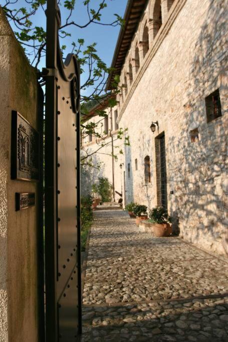 All Stone Horse Stable Converted To Elegant Apartment - Baltimora 스폴레토 외부 사진